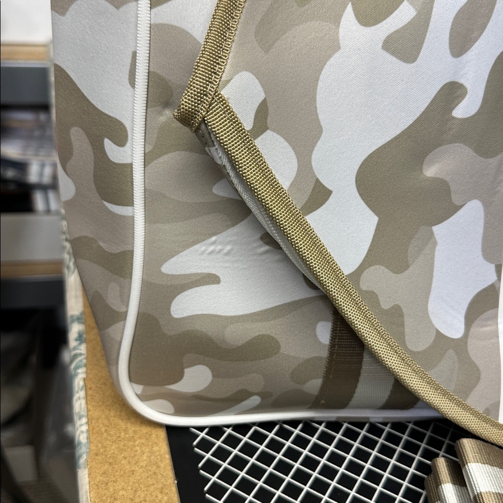 RETURNED - Haute Shore Tennis Bag - Picture 4 of 6